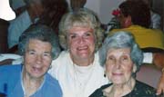 600 006 Mom, Grandma