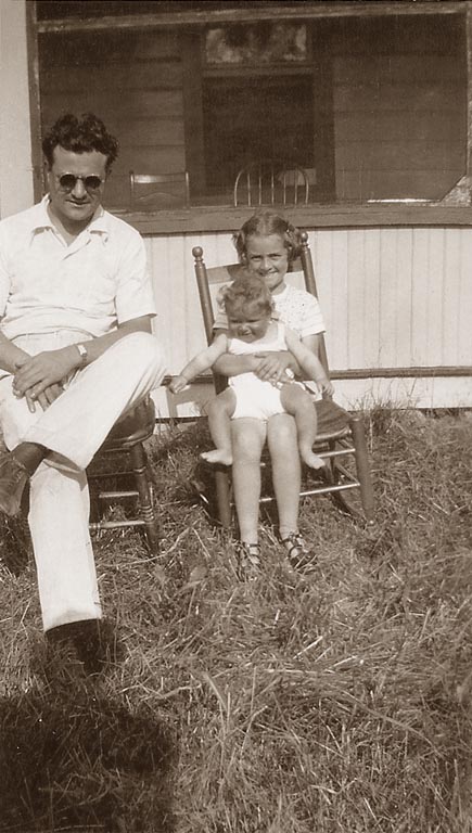 100 009 04 Mom and Joseph Orange Lake 1938