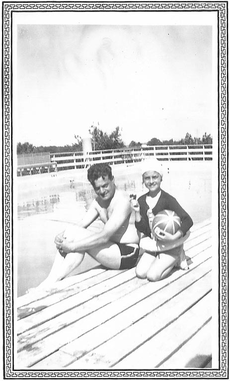 100 013 03 Mom with her Dad at the pool