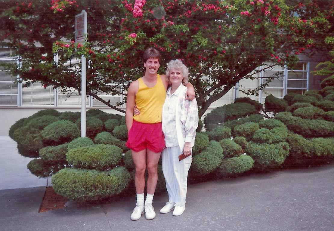 300 025 Mom & Ron
