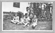 100 010 08 Joseph, Googie, Nanny & 3 friends