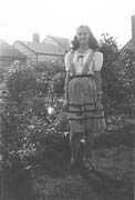 100 014 06 Mom in garden