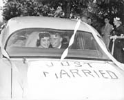 200 002 Wedding Just Married