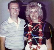 200 011 Dad & Mom Hawaii