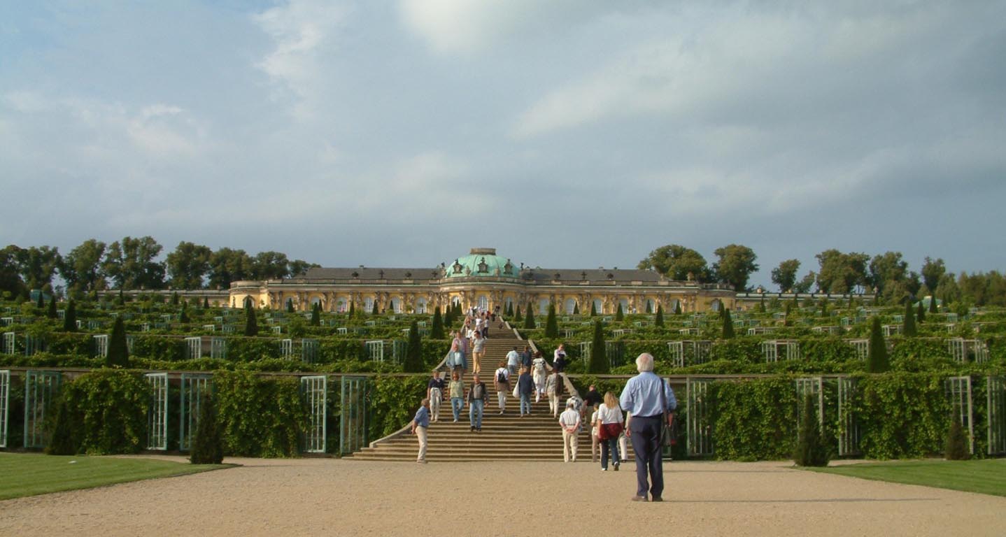17070-Potsdam - San Souci (stock photo)