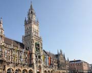 01015-Munich-Marienplatz Glockenspiel