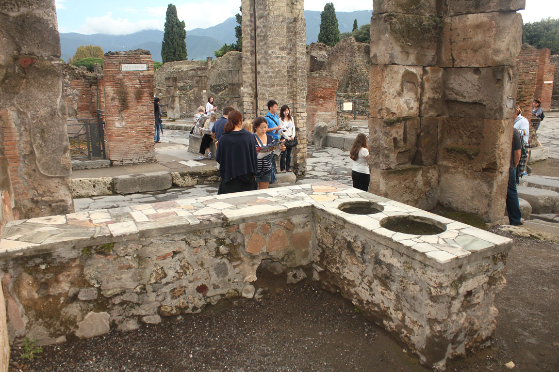 12-Pompeii-08-IMG_2345