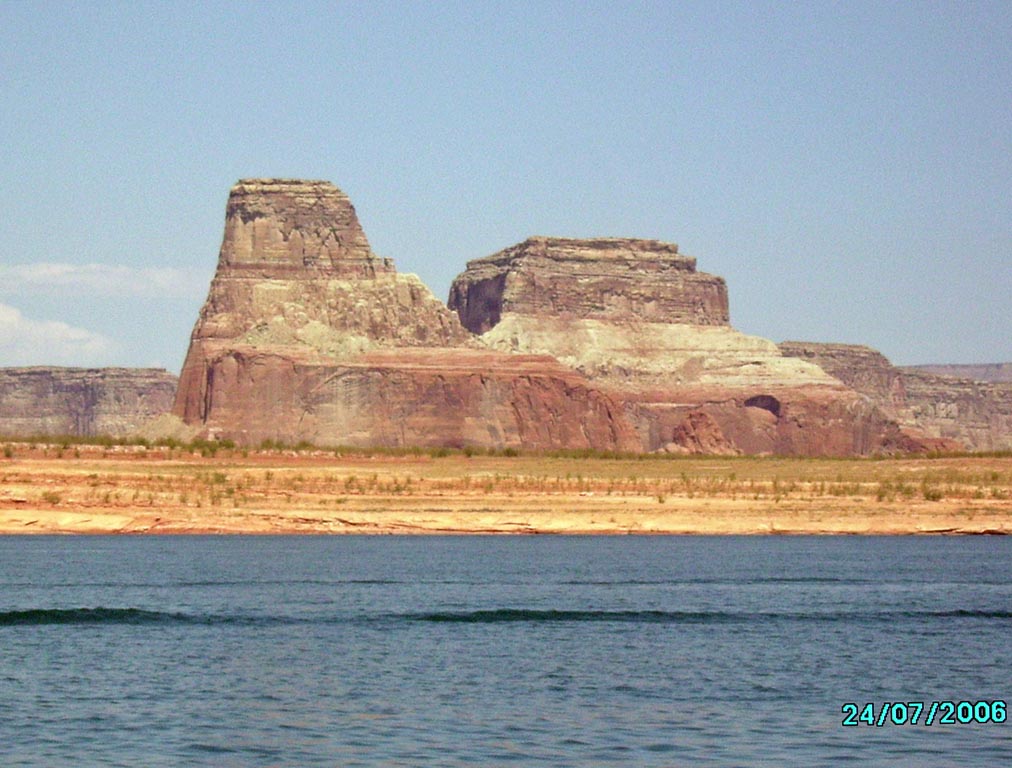 Lake Powell and Santana 007