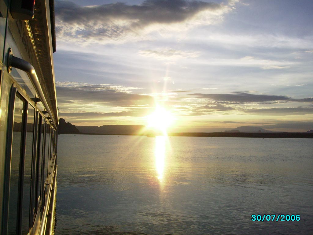 Lake Powell and Santana 114